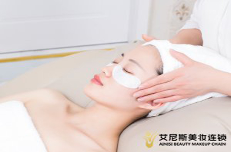 深圳龙岗区美容培训班